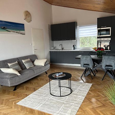 Apartment Golubica 2 Marina Bagian luar foto